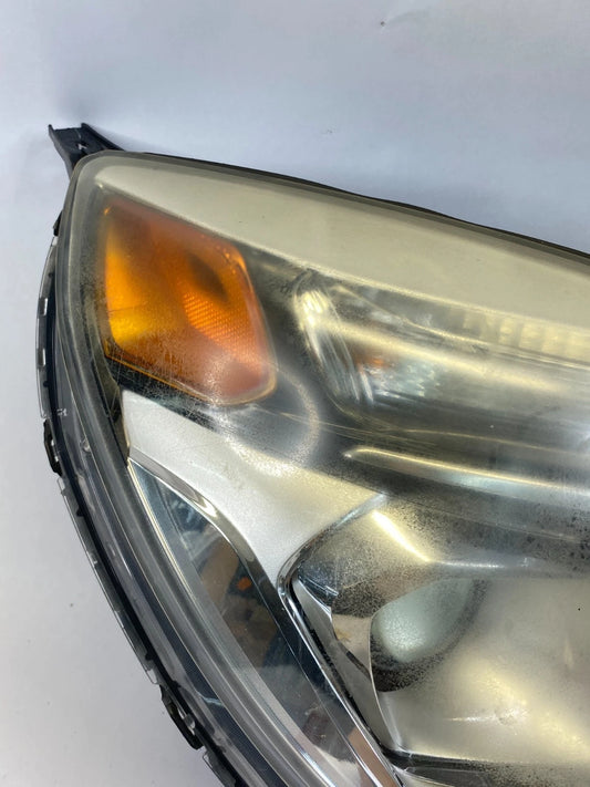2016 2017 CHEVROLET EQUINOX FRONT RIGHT PASSENGER HEADLIGHT HEADLAMP HALOGEN