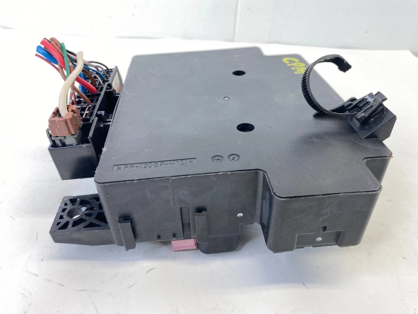 2008-2013 MITSUBISHI OUTLANDER 2.4L INTERIOR CABIN FUSE RELAY BOX 8637A914 OEM