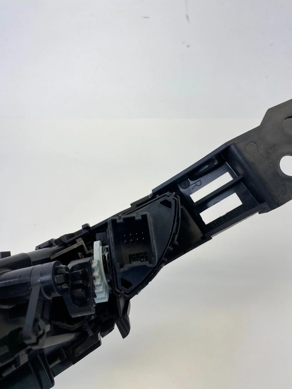 13-19 CADILLAC ATS RIGHT CENTER DASH AC A/C HEATER AIR VENT GRILLE 23108719 OEM