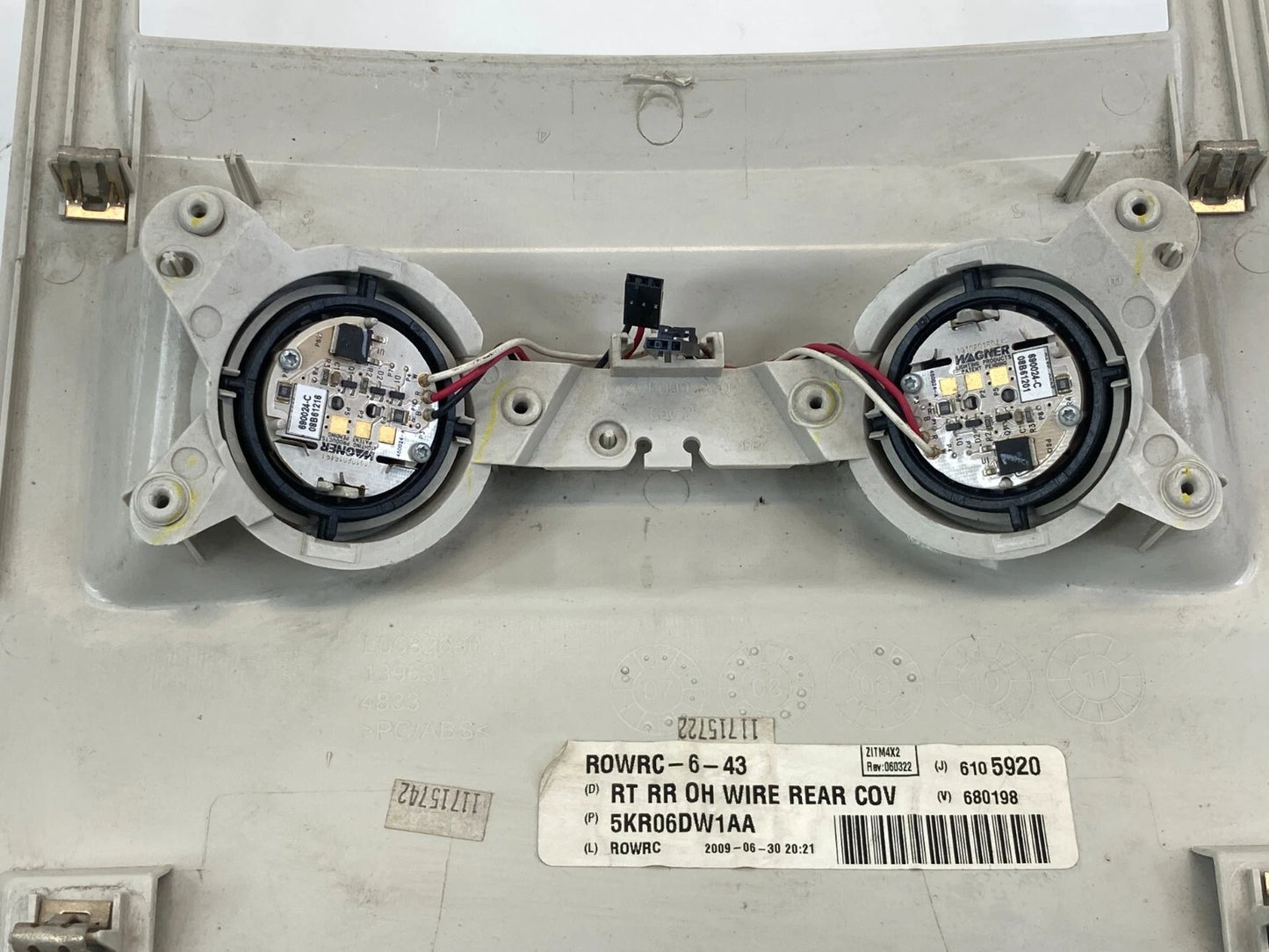 2008-2010 DODGE GRAND CARAVAN OVERHEAD CONSOLE LIGHT COVER BEZEL 5KR06DW1AA OEM