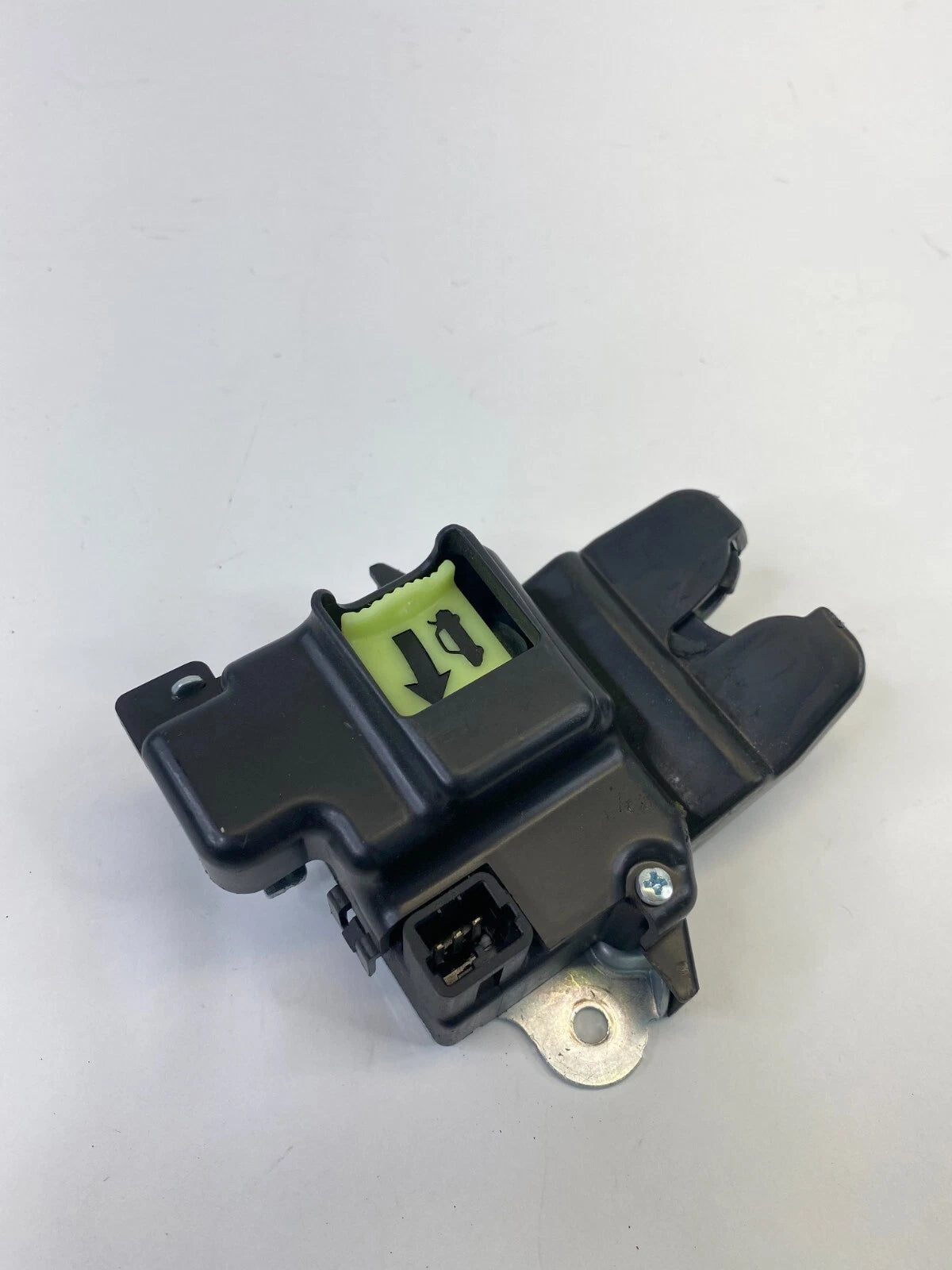 2010 11 12 2013 KIA FORTE REAR TRUNK LOCK LATCH RELEASE ASSY OEM