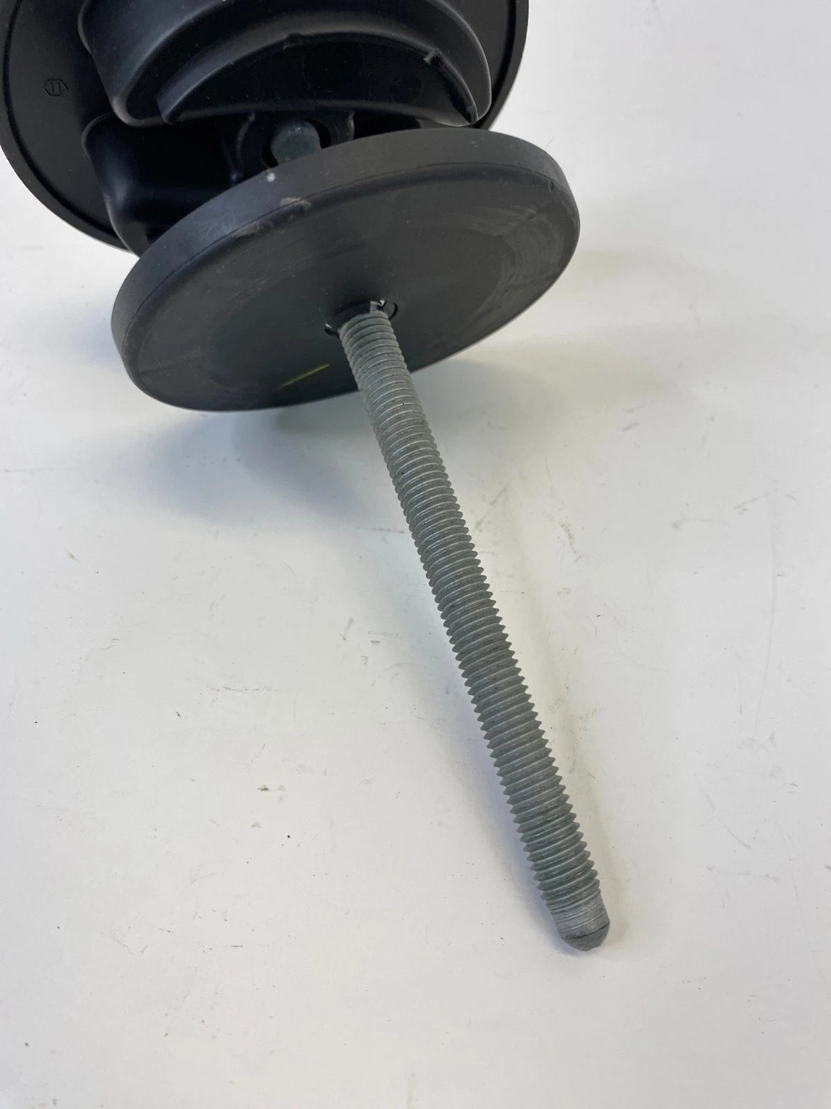 2013-2017 CHEVROLET EQUINOX TIRE JACK HOLDER RETAINER HOLD DOWN SCREW BOLT OEM