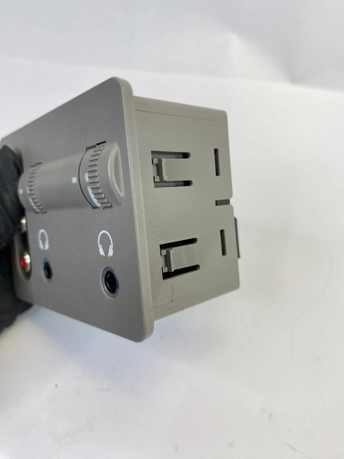 2011-2017 HONDA ODYSSEY VLR TV INPUT AUDIO HEADPHONE JACK SOCKET M45519 OEM