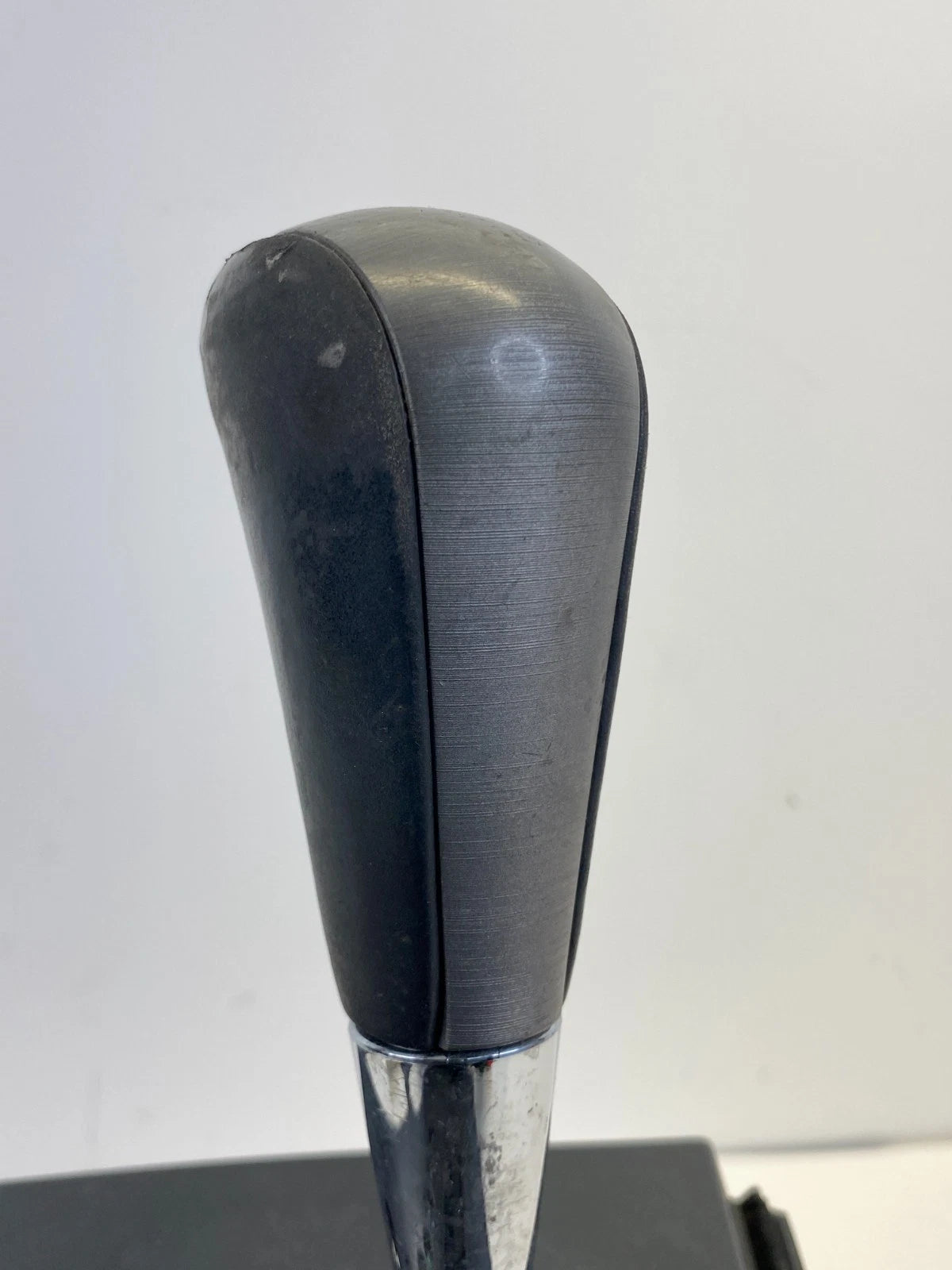 2006-2012 TOYOTA RAV4 AUTOMATIC FLOOR GEAR SHIFTER LEVER HANDLE ASSEMBLY OEM