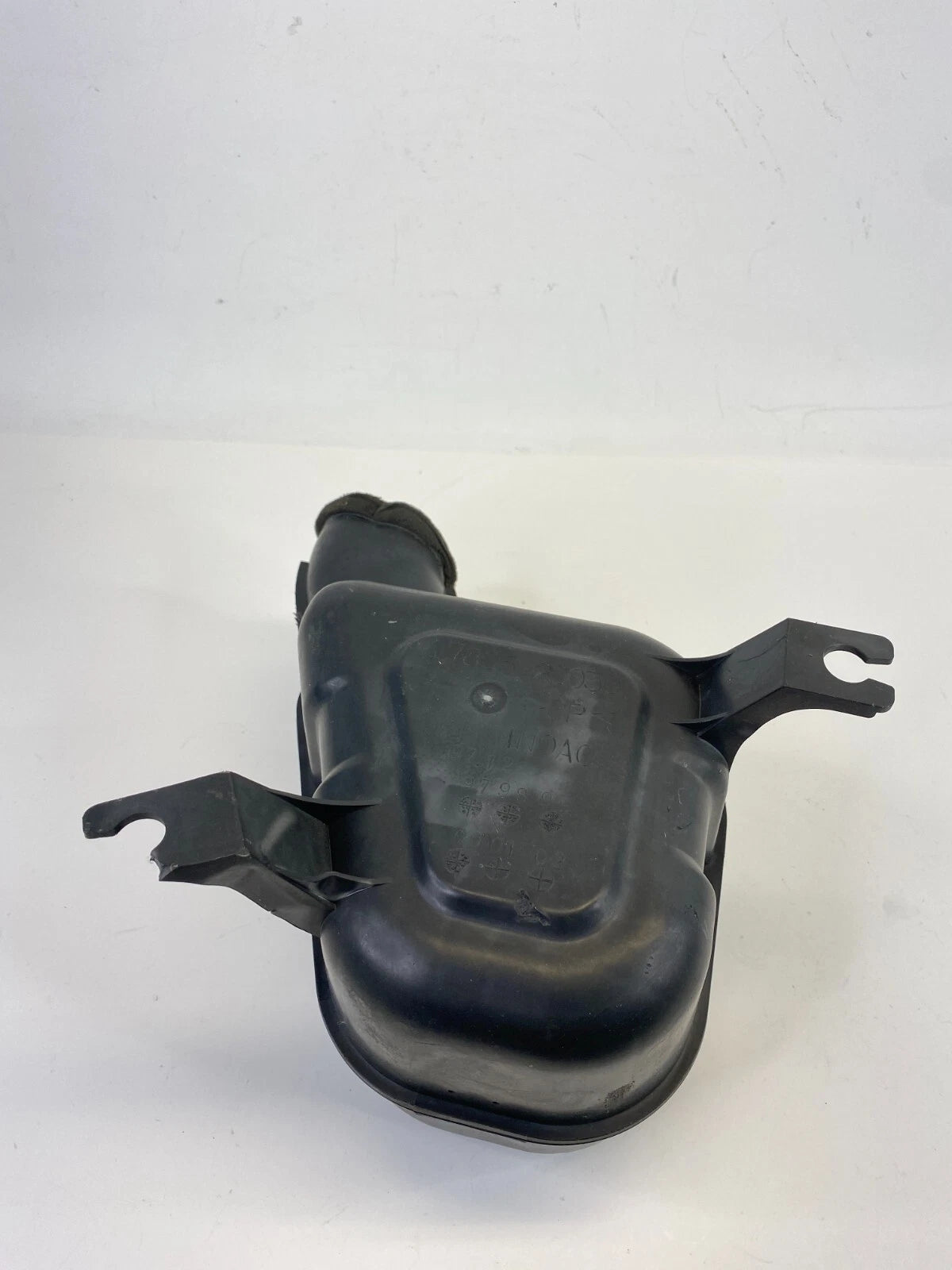 1999-2003 LEXUS RX300 AIR INTAKE RESONATOR CHAMBER FILTER BOX OEM 1780520030
