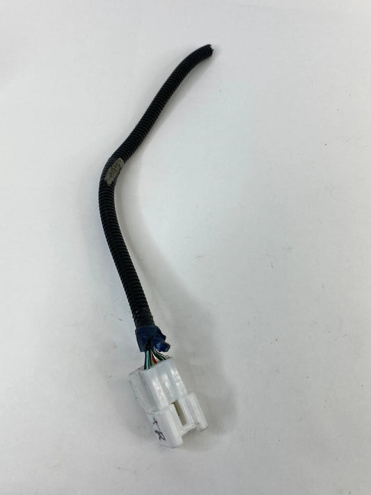 2004 2005 2006 MAZDA MPV REAR RIGHT SIDE TAIL LIGHT TAILLIGHT WIRE CONNECTOR OEM
