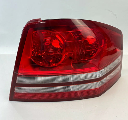 08 09 10 DODGE AVENGER SEDAN REAR RIGHT PASSENGER SIDE TAIL LIGHT TAILLIGHT OEM