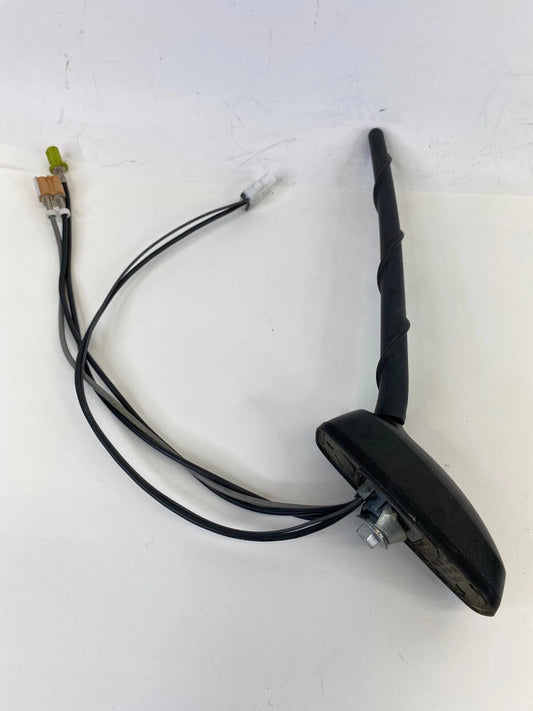 2008-2010 SATURN VUE ROOF TOP MOUNT RADIO ANTENNA BASE MAST 25841607 OEM