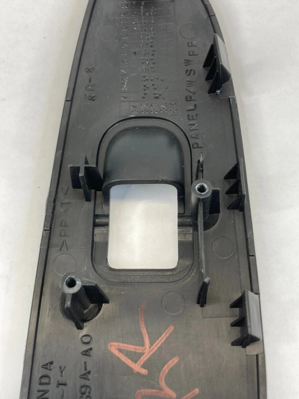 2002-2006 HONDA CR-V CRV REAR RIGHT WINDOW SWITCH BEZEL TRIM COVER 83760-S9A-A0