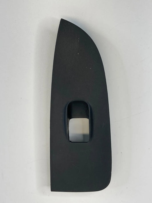 2002-2006 HONDA CR-V CRV REAR LEFT WINDOW SWITCH BEZEL TRIM COVER 83710-S9A-A0