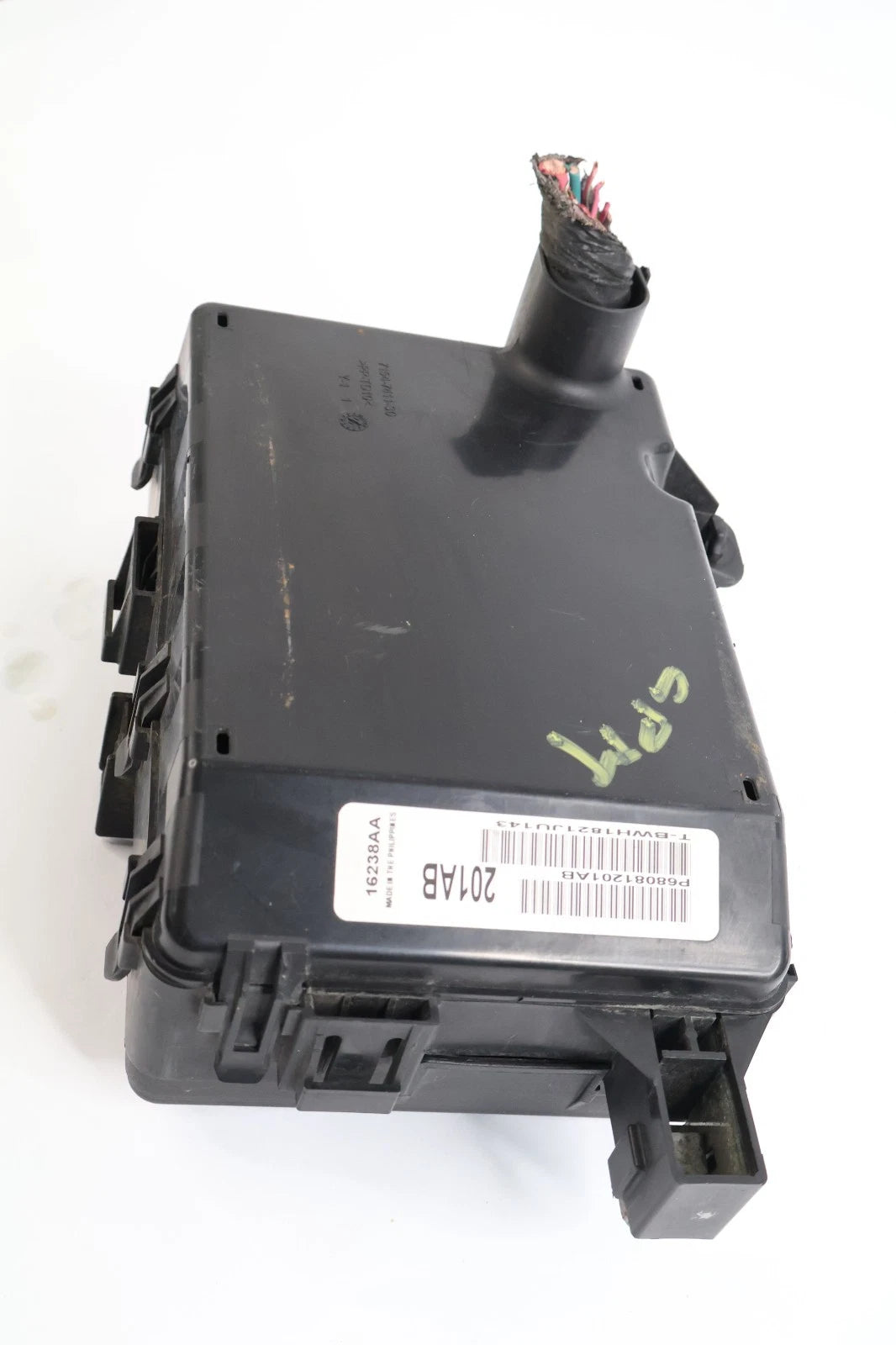 2011-2014 CHRYSLER 300 DODGE CHARGER ENGINE FUSE BOX RELAY BLOCK 68081201AB OEM