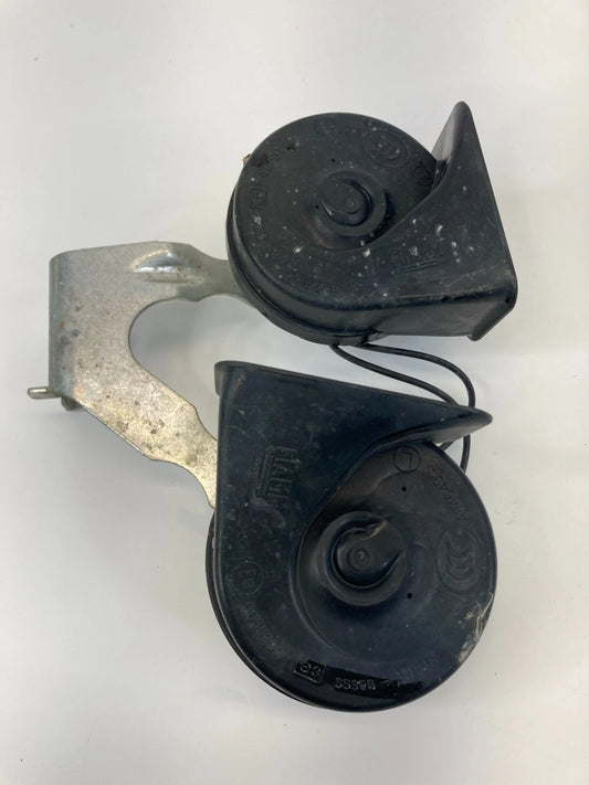 2011-2017 BUICK REGAL HIGH & LOW TONE NOTE SIGNAL ALARM HORN PAIR E355306 OEM