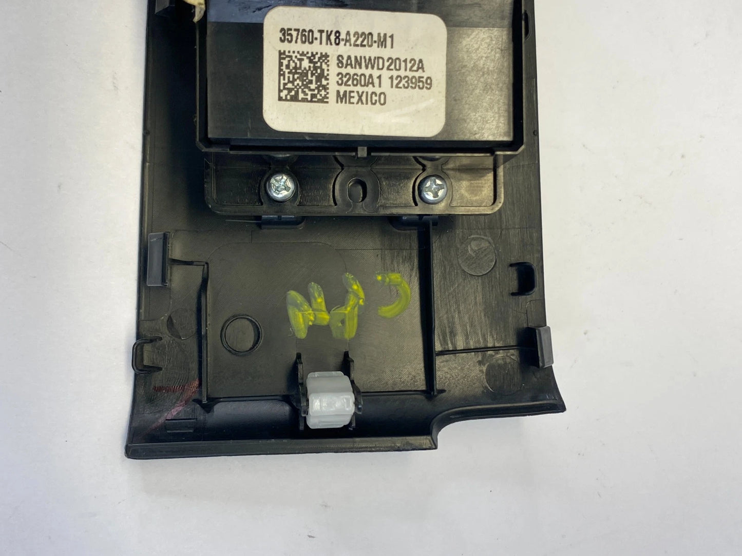 2011-2017 HONDA ODYSSEY FRONT RIGHT DOOR POWER WINDOW CONTROL SWITCH W/ BEZEL