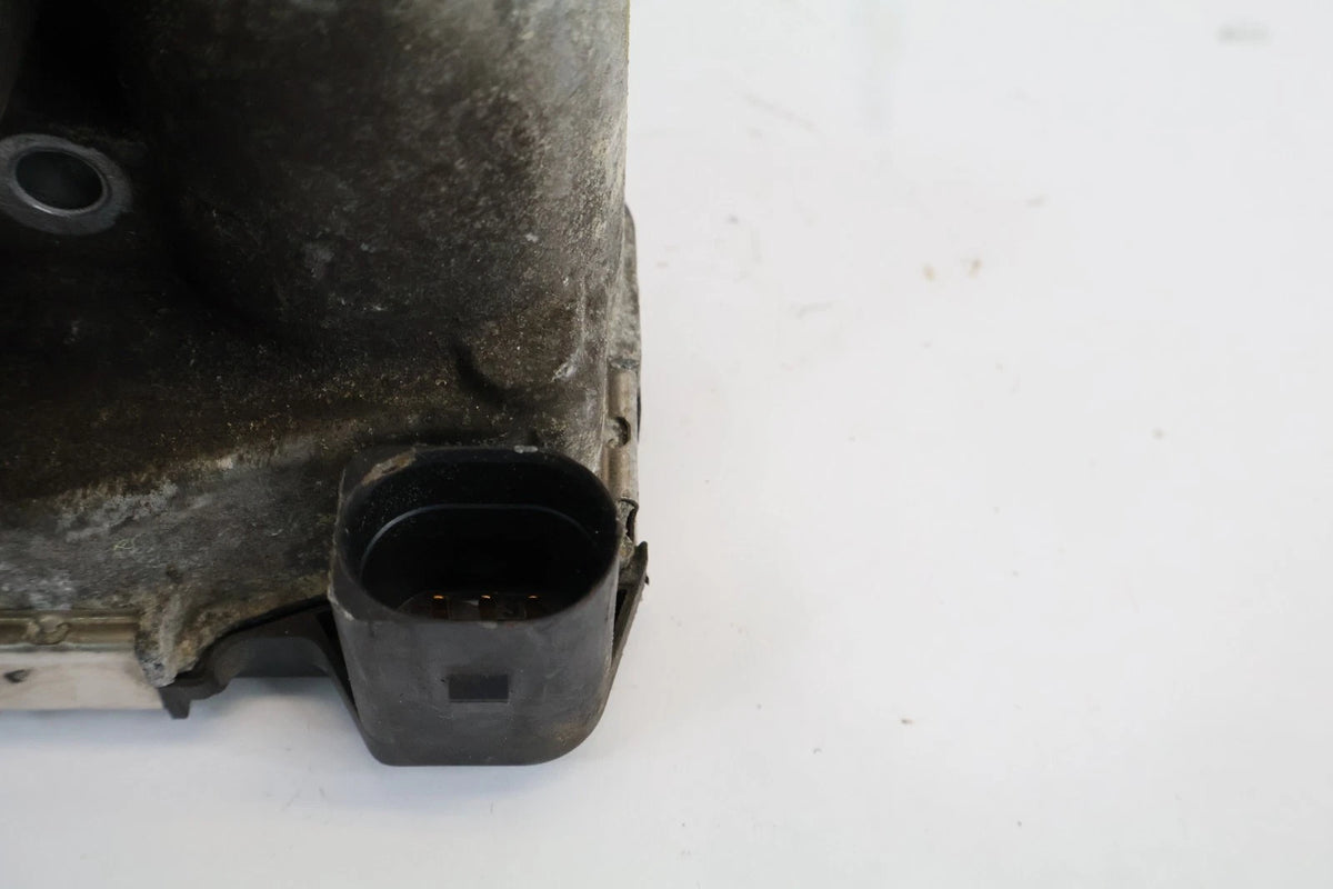 2000-2005 VOLKSWAGEN JETTA AUDI TT 1.8L THROTTLE BODY VALVE ASSY 06A-133-062-C