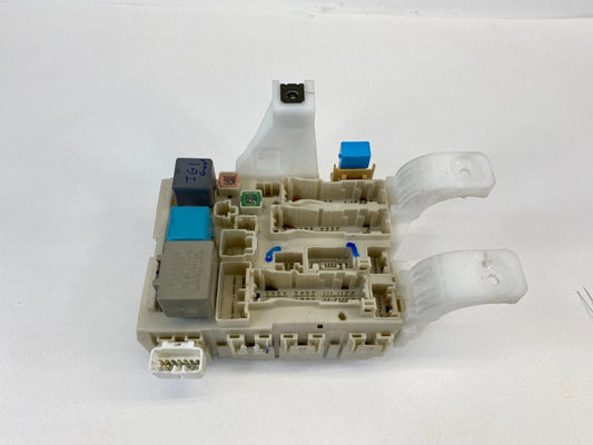 2004-2009 TOYOTA PRIUS INTERIOR DASH CABIN FUSE BOX RELAY JUNCTION BLOCK OEM