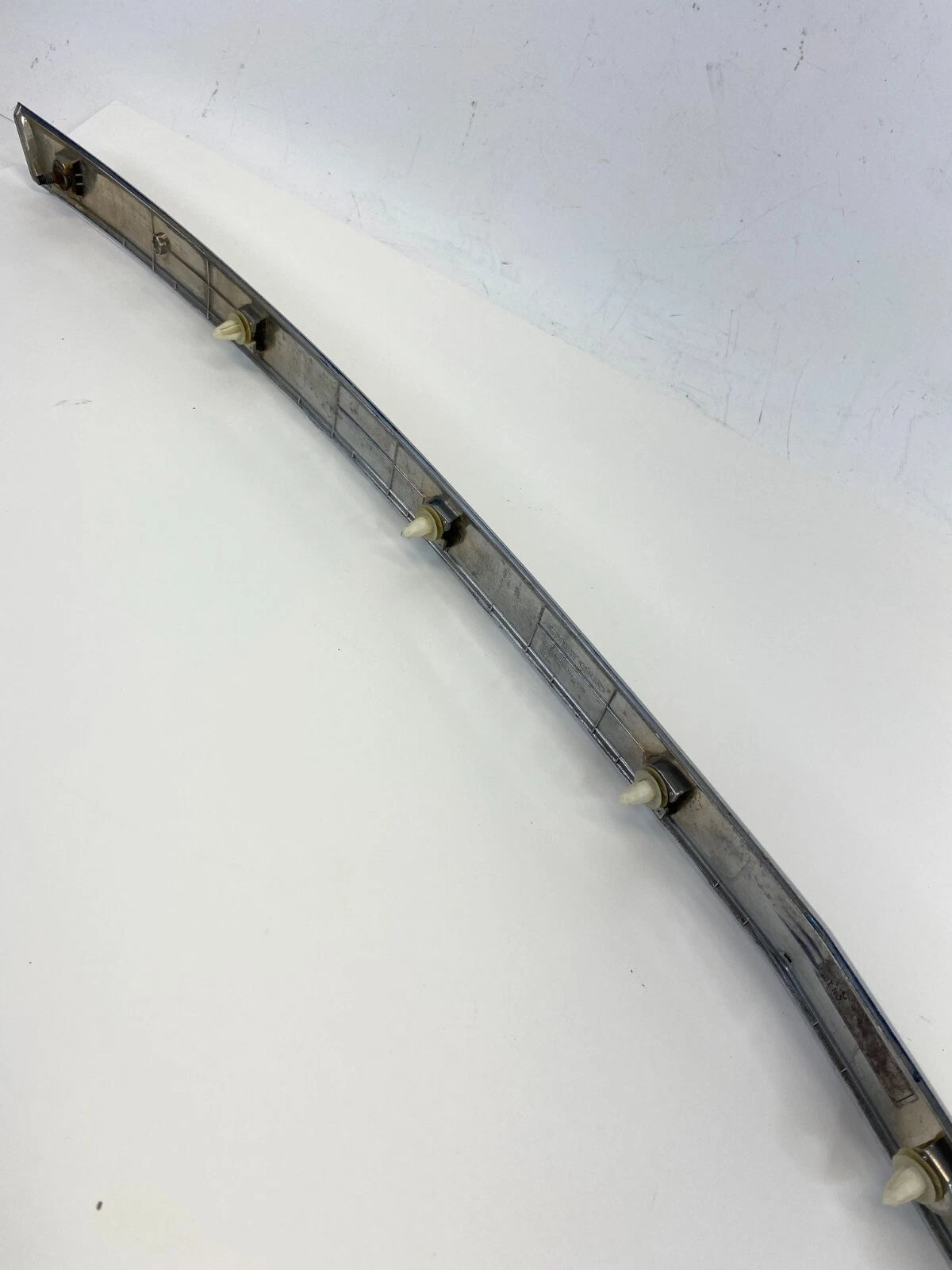2008-2010 SATURN VUE REAR TRUNK LOWER LIFTGATE APPLIQUE TRIM CHROME 96661356 OEM