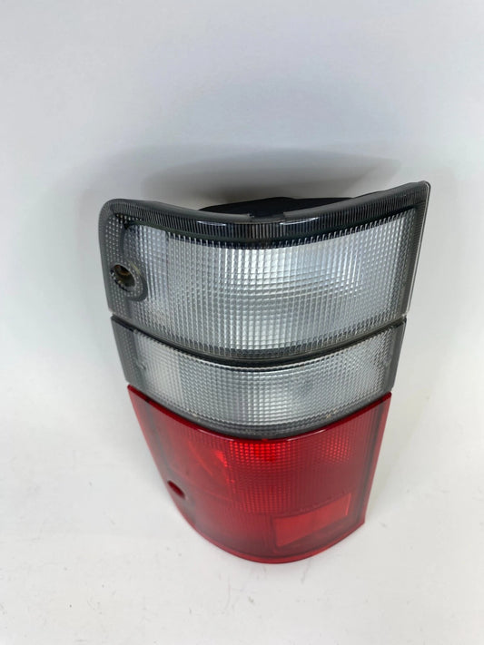 2000-2002 ISUZU TROOPER REAR LEFT DRIVER SIDE TAIL LIGHT LAMP ASSEMBLY OEM