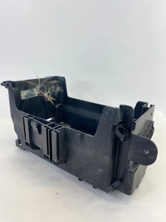2010-2016 BUICK LACROSSE 13-19 CADILLAC XTS BATTERY TRAY COMPARTMENT 20910580