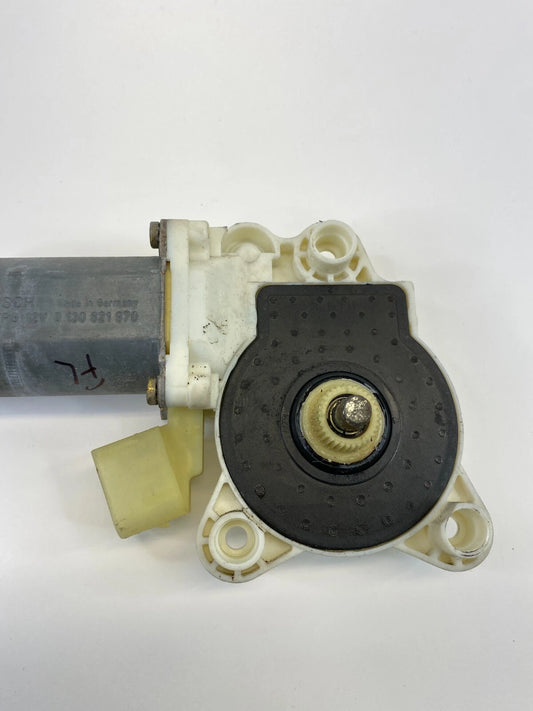 03-06 MERCEDES BENZ E500 FRONT LEFT SIDE DOOR POWER WINDOW MOTOR A2118202942 OEM