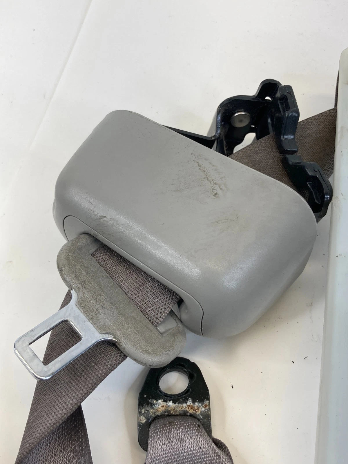 2005-2009 CHEVROLET TRAILBLAZER FRONT LEFT DRIVER SIDE SEAT BELT RETRACTOR OEM