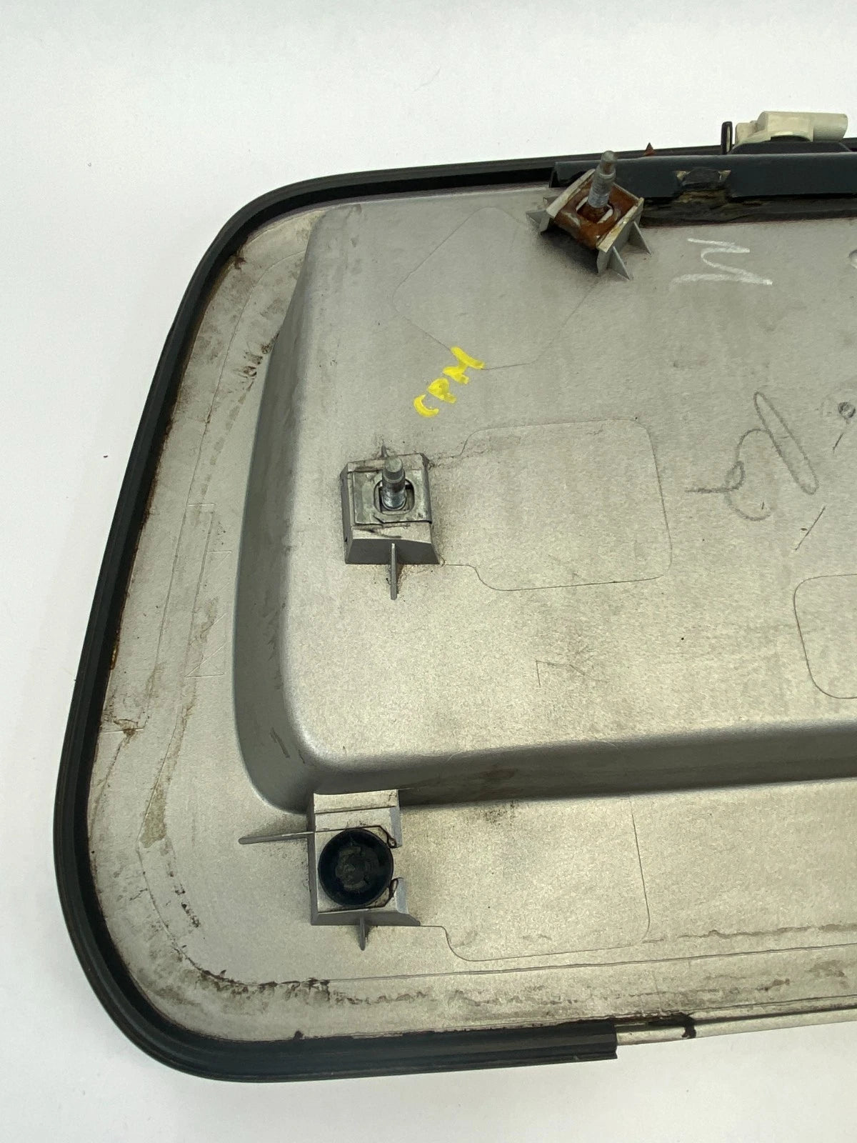 2002-2009 GMC ENVOY TRUNK LID LICENSE PLATE FINISH PANEL MOLDING PLATE 15191412
