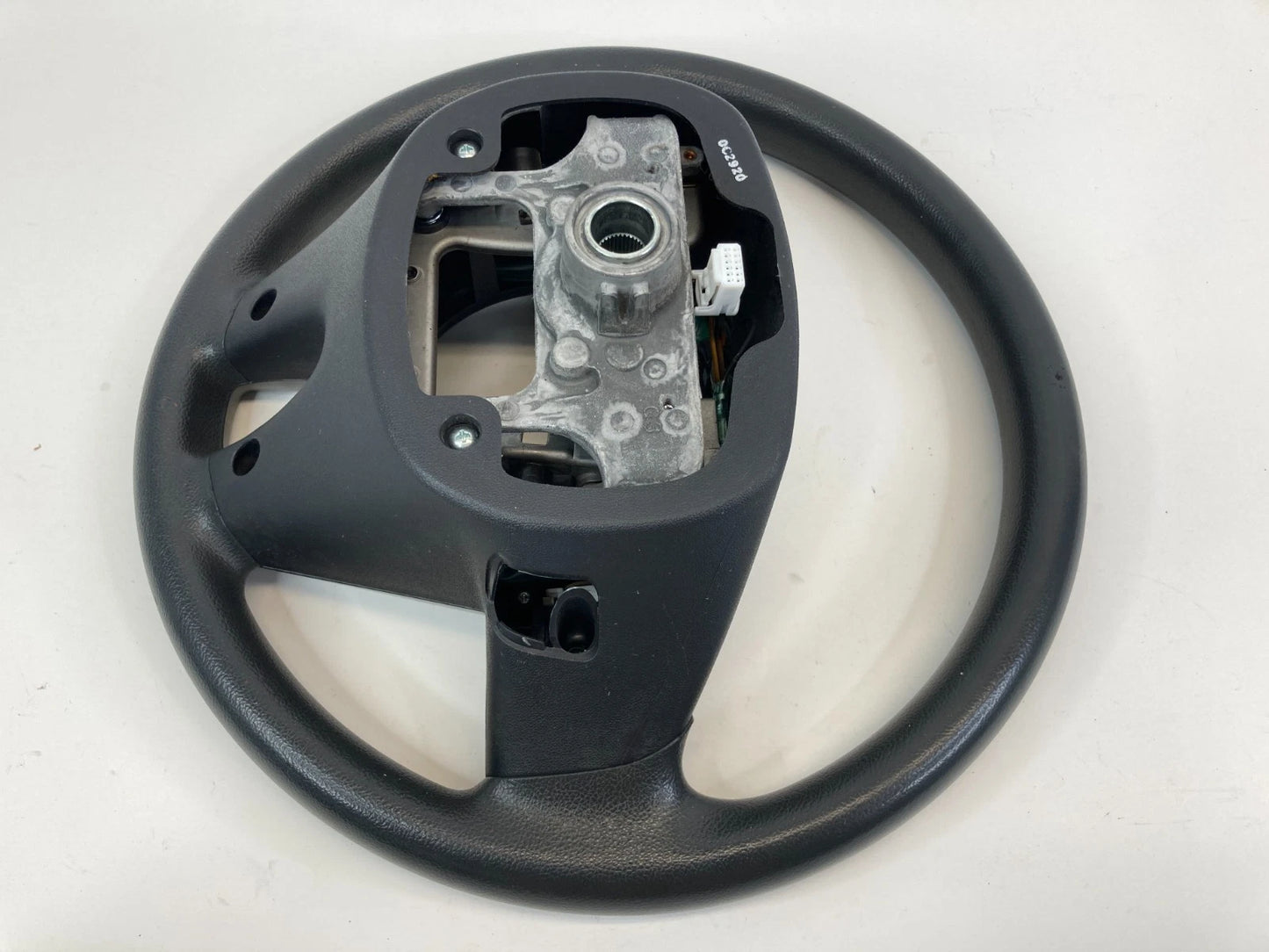 2010-2013 KIA SOUL LEFT SIDE STEERING WHEEL W/ AUDIO & CRUISE CONTROL SWITCH OEM