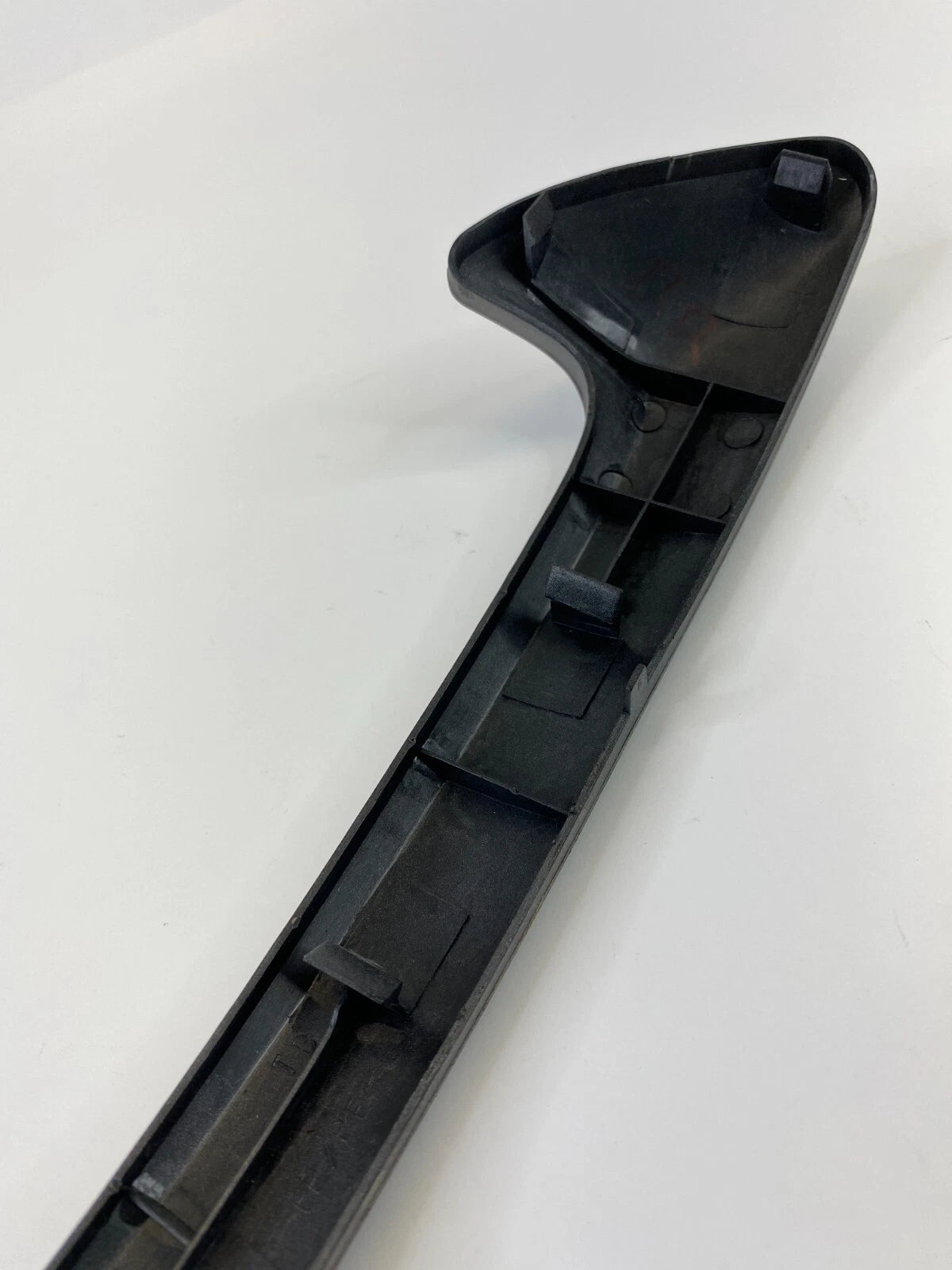 2004 2005 TOYOTA RAV4 REAR RIGHT PASSENGER INTERIOR PULL HANDLE COVER TRIM OEM