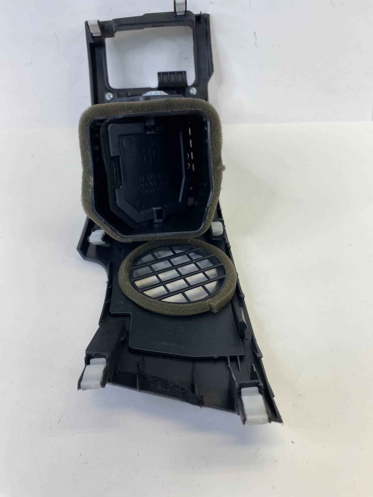 2007-2011 HONDA CR-V DASH LEFT DRIVER SIDE AIR VENT BEZEL 77620-SWA-A0 OEM