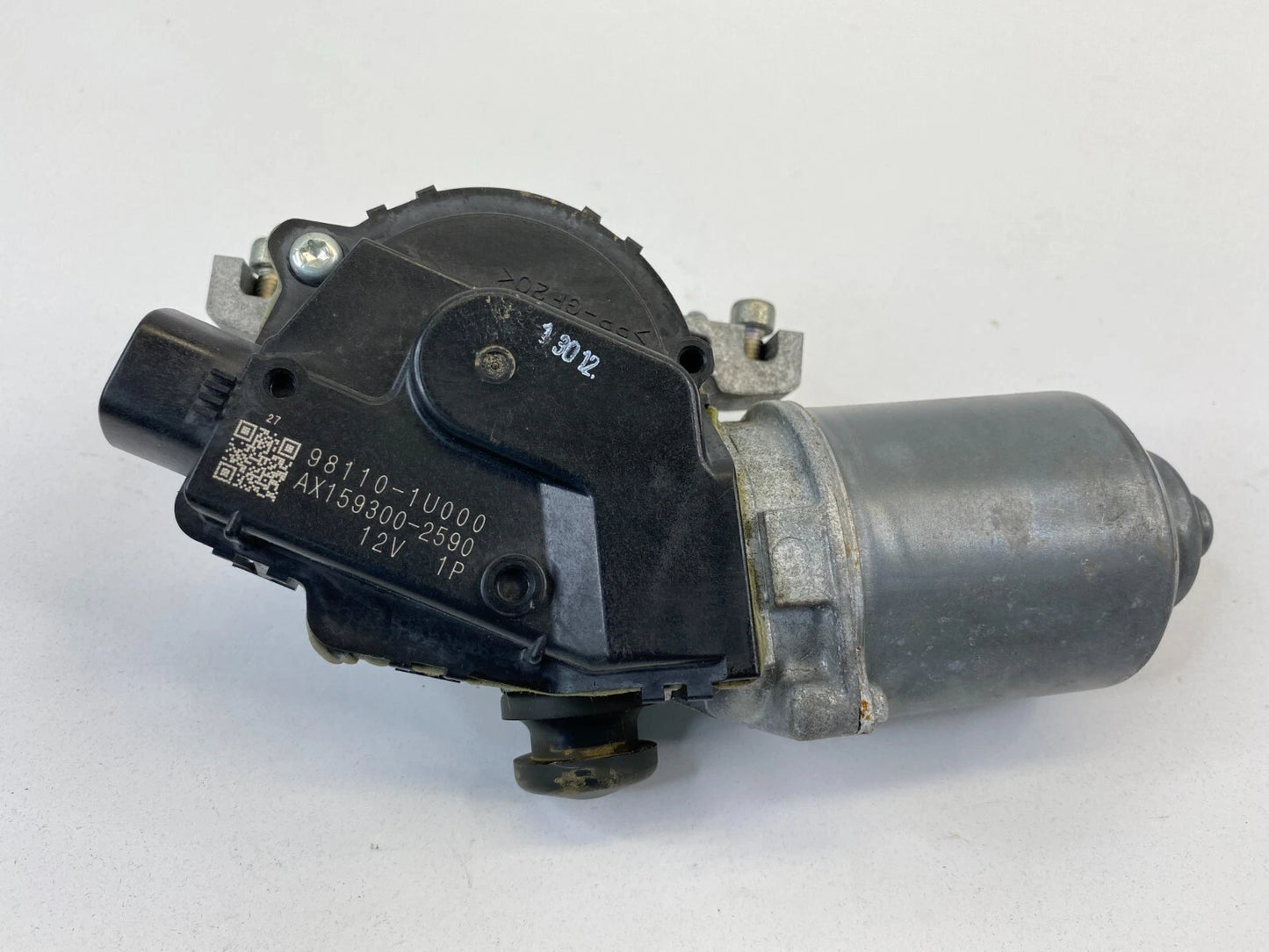 2011-2014 HYUNDAI SONATA SE FRONT WINDSHIELD WIPER MOTOR UNIT OEM 98110-1U000