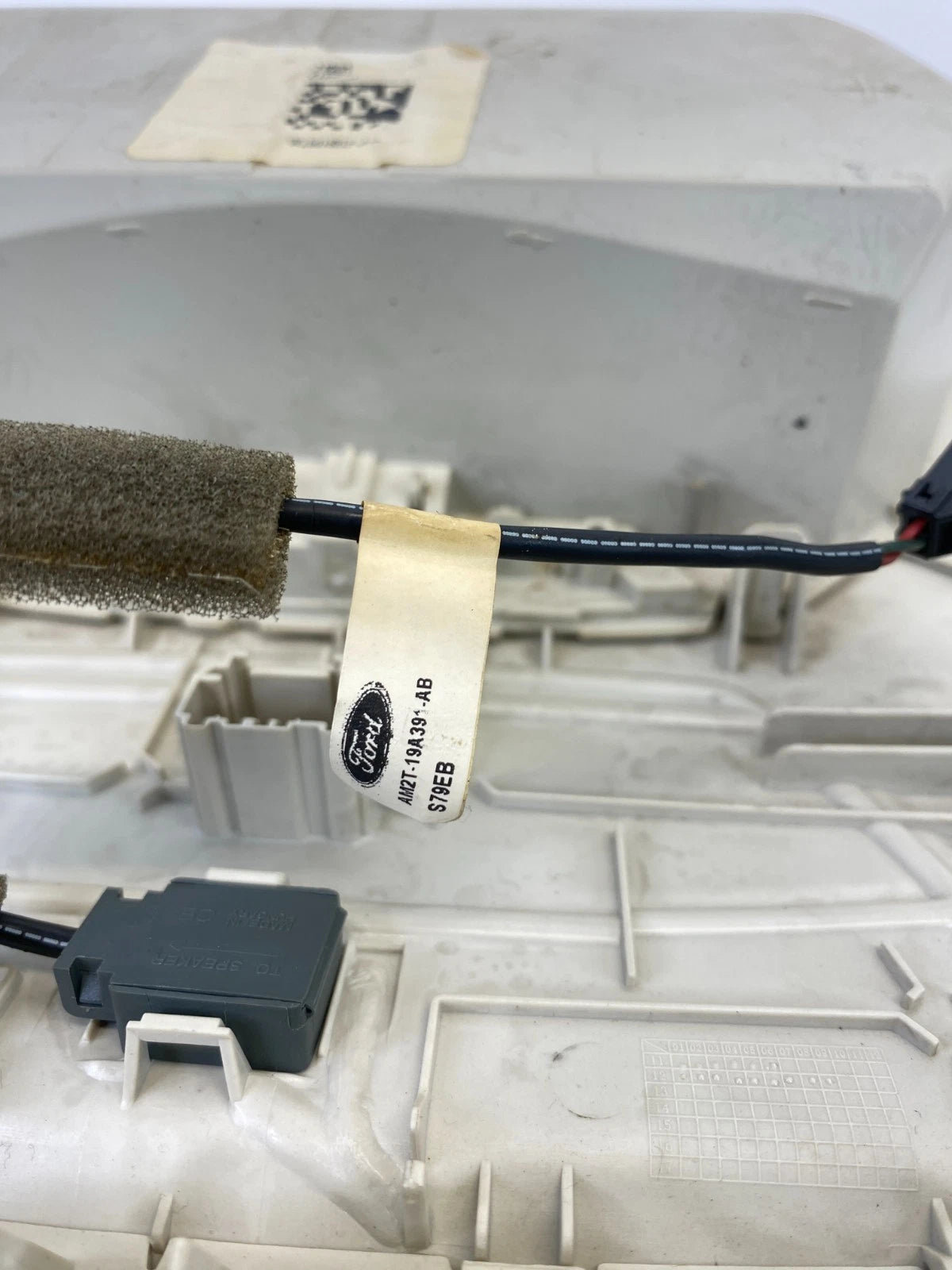 2013-2016 FORD ESCAPE OVERHEAD CONSOLE CUBBY SUNGLASS HOLDER 156226100 OEM