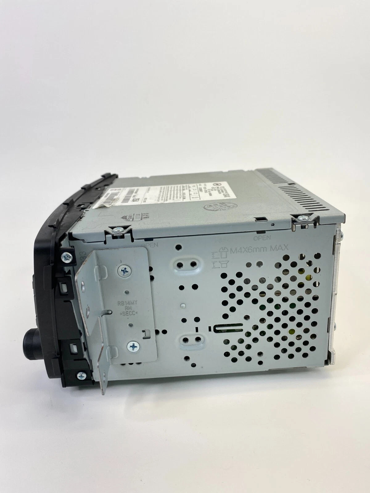 2012-2014 HYUNDAI ACCENT DASH AM FM CD RADIO PLAYER UNIT 96170-1R1104X OEM