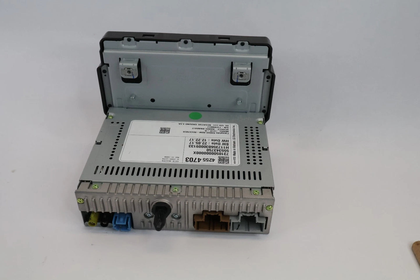 2017-2019 CHEVROLET CRUZE AM/FM RADIO RECEIVER INFO DISPLAY SCREEN 42554703 OEM