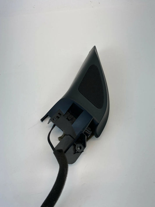2005-2010 VOLKSWAGEN JETTA FRONT LEFT SIDE DOOR MIRROR CORNER TRIM W/ TWEETER