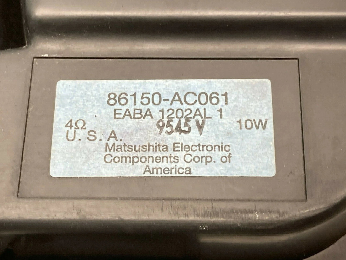 1995-1999 TOYOTA AVALON REAR LEFT SIDE DOOR SYSTEM AUDIO SPEAKER 86150-AC061 OEM