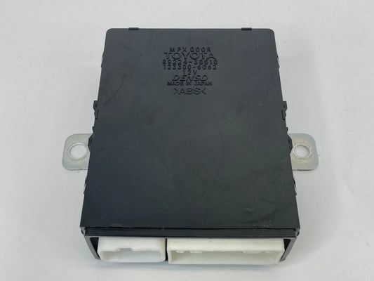 1998-2003 LEXUS GS300 3.0L REAR DOOR MULTIPLEX CONTROL MODULE OEM 89224-30010