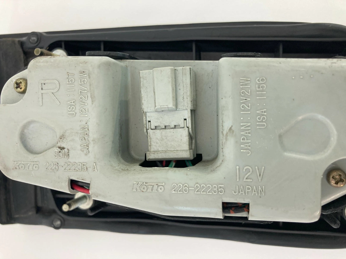 1998-2001 ACURA INTEGRA RIGHT PASSENGER SIDE TAIL LIGHT LAMP UNIT 226-22235 OEM
