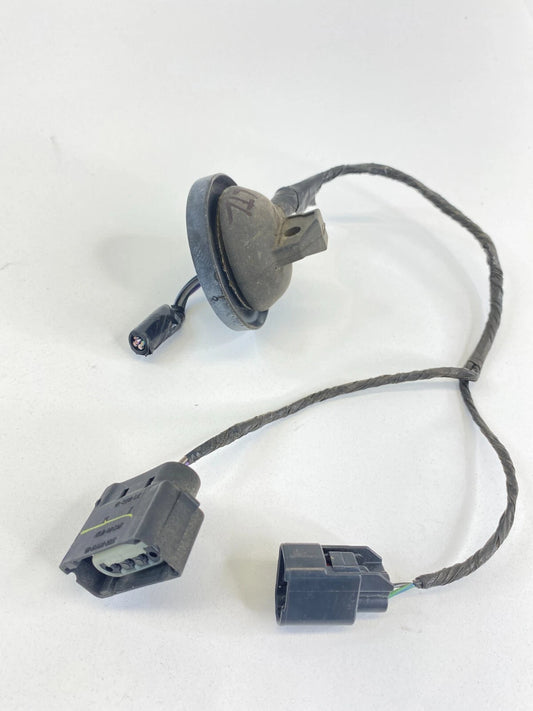 09 FORD ESCAPE HYBRID REAR LEFT DRIVER TAILLIGHT WIRE WIRING HARNESS BULB SOCKET