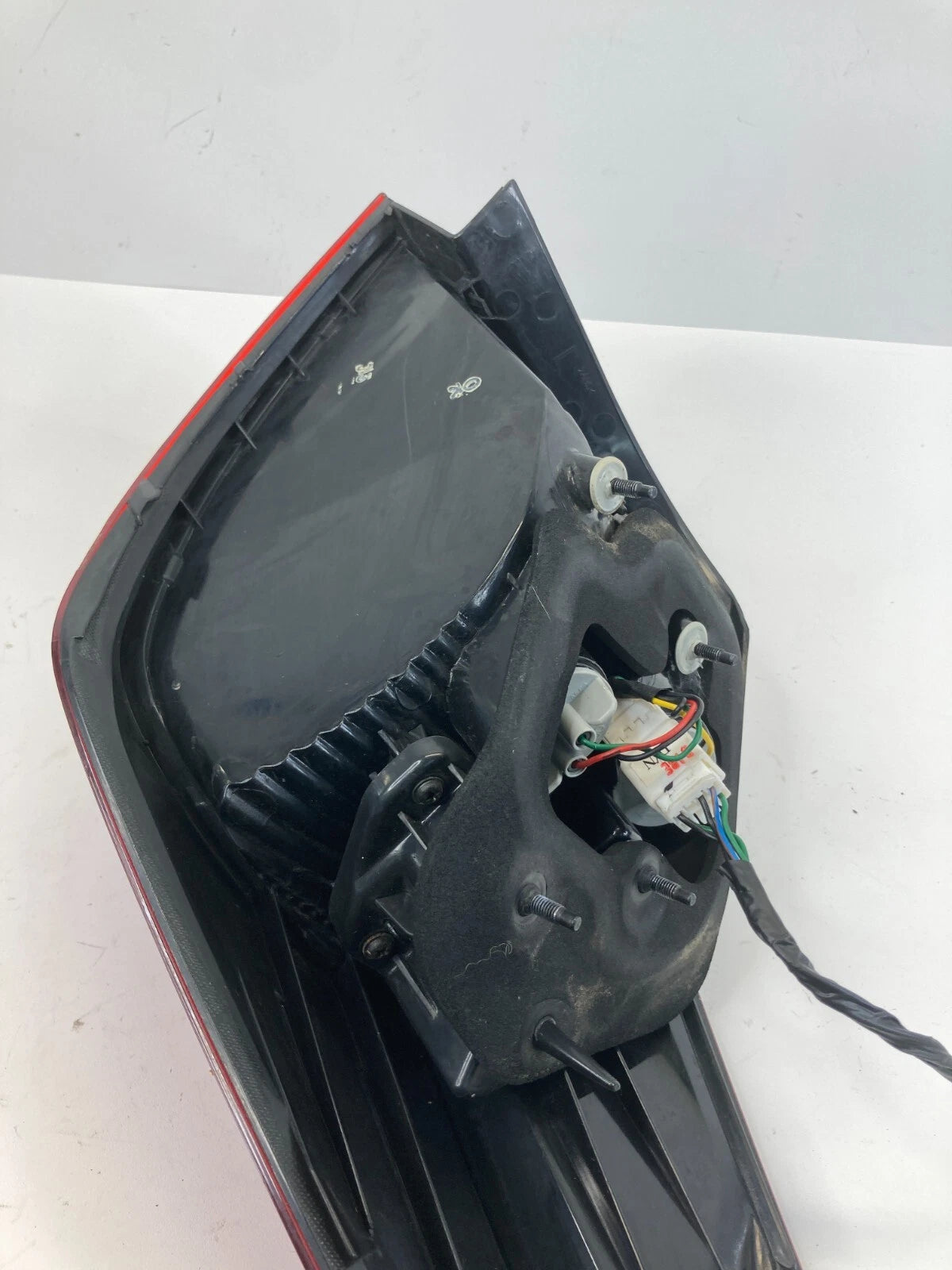 2014-2016 Kia Forte SEDAN Rear Left Driver Tail Lamp Light Outer Taillight Lamp