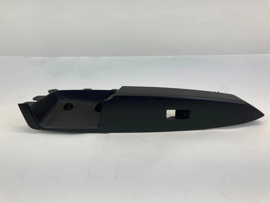 08-10 SATURN VUE FRONT RIGHT SIDE DOOR WINDOW SWITCH BEZEL COVER TRIM 201004044