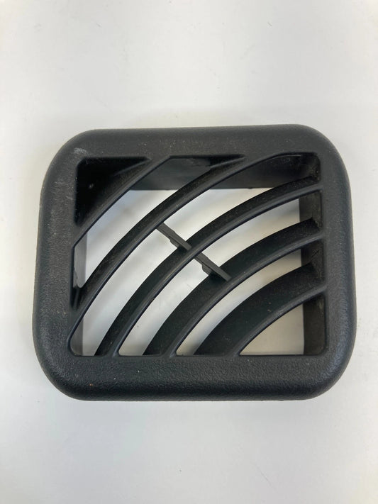 06-09 CHEVY TRAILBLAZER REAR CENTER CONSOLE RIGHT AC AIR VENT DEFROSTER GRILLE