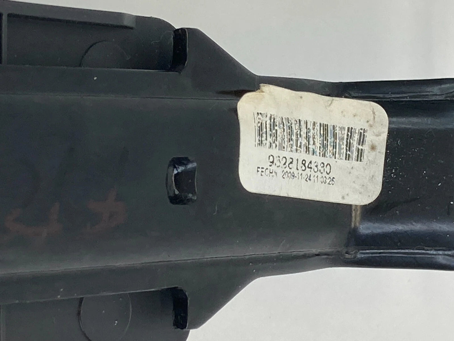2010-2012 FORD FUSION FRONT RIGHT PASSENGER SEAT BELT HEIGHT ADJUSTER W TRIM OEM