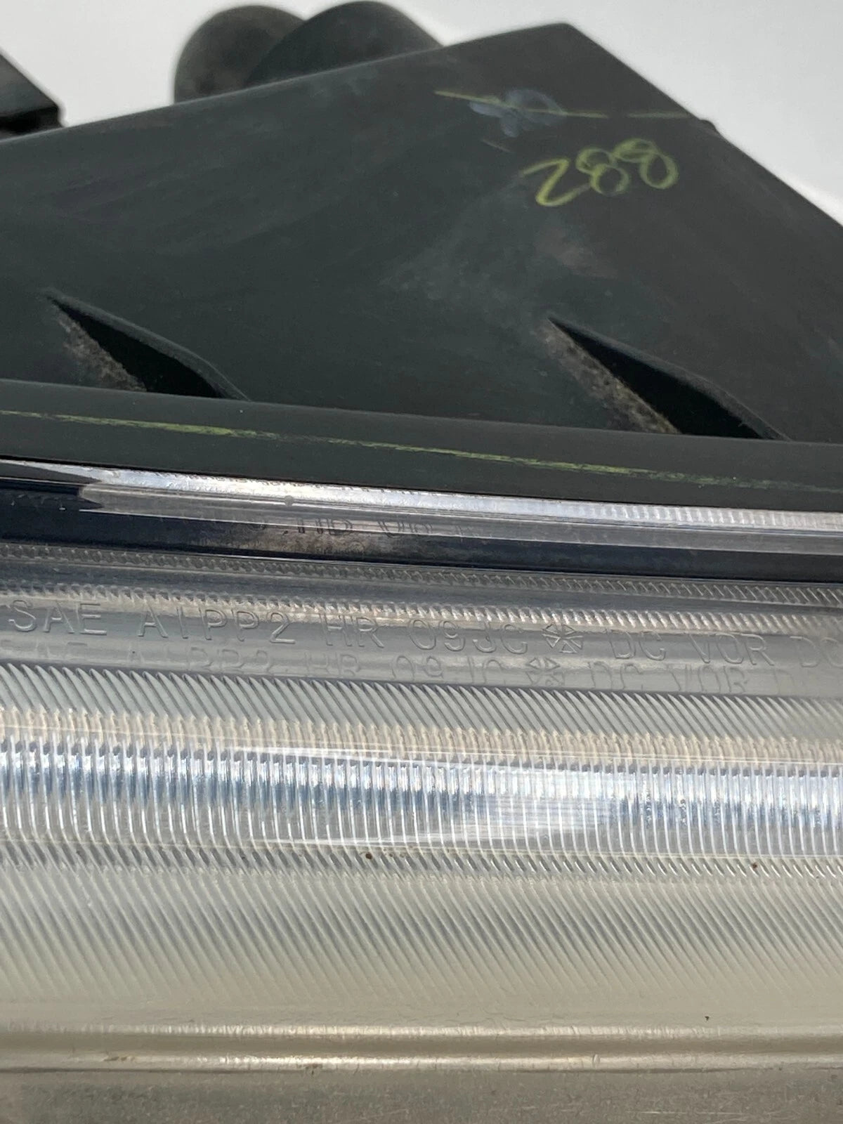 09-20 DODGE JOURNEY RIGHT PASSENGER HEADLIGHT HEADLAMP HALOGEN 05116288AB OEM