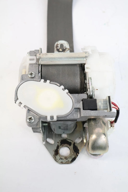 2011-2014 TOYOTA SIENNA FRONT LEFT DRIVER SIDE SEAT BELT RETRACTOR ASSY OEM