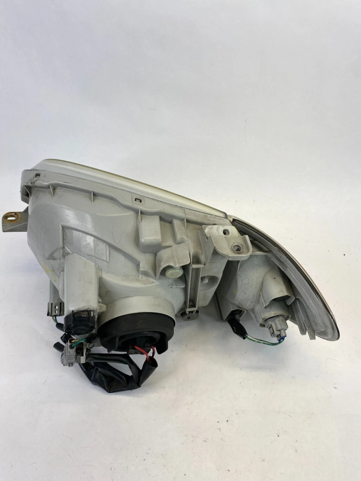 2005 2006 TOYOTA TUNDRA FRONT RIGHT HEADLIGHT HEAD LAMP W/ TURN SIGNAL LIGHT OEM