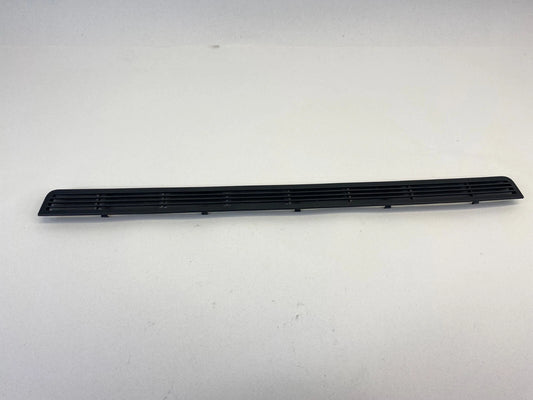 2006-2010 MERCEDES-BENZ R350 REAR LEFT QUARTER PANEL TRUNK AIR VENT DEFROST TRIM