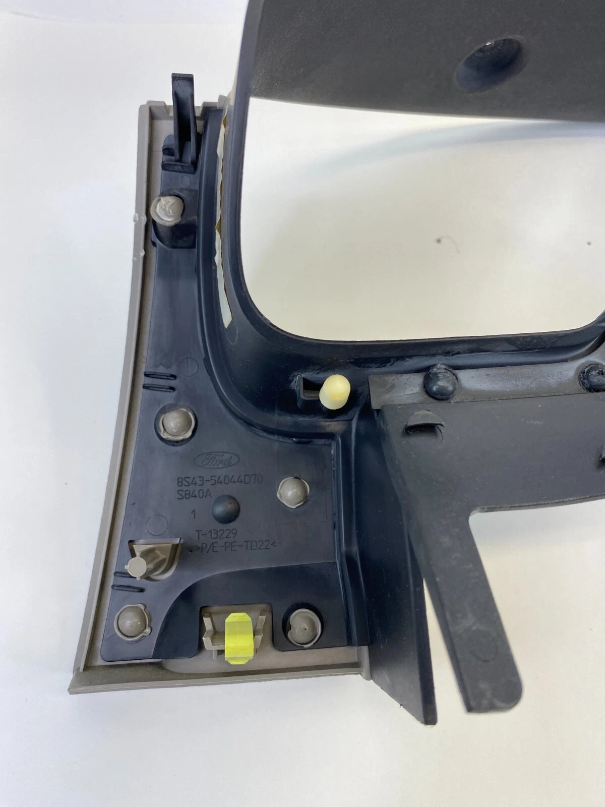 09-11 FORD FOCUS SPEEDOMETER CLUSTER BEZEL COVER W/ AIR VENT 8S43-54044D70 OEM