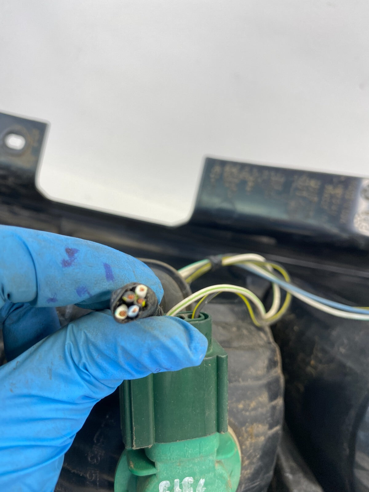 2008 2009 2010 Chrysler Town & Country Rear Left Tail Light Taillight 05113201AB