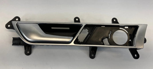 2006-2011 AUDI A6 FRONT LEFT SIDE INTERIOR DOOR HANDLE W/ BEZEL 4F0837019C OEM