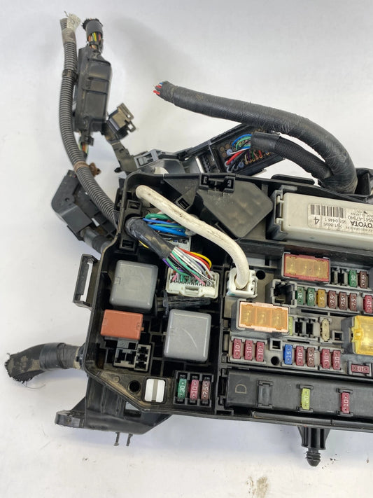 10 11 TOYOTA PRIUS 1.8L ENGINE FUSE BOX RELAY BLOCK ASSEMBLY UNIT 8264147040 OEM