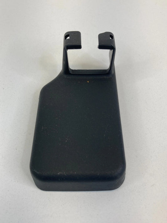08-17 MITSUBISHI LANCER RIGHT SIDE SEAT TRACK END COVER ANCHOR TRIM CAP 6977A395